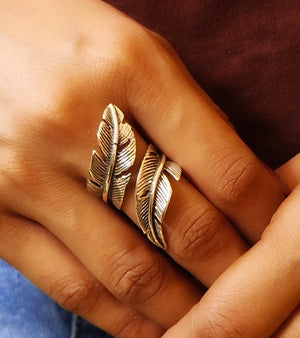 Elegant 925 Silver Feather Wrap Adjustable Design Ring