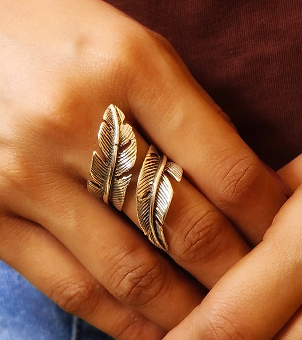 Elegant 925 Silver Feather Wrap Adjustable Design Ring